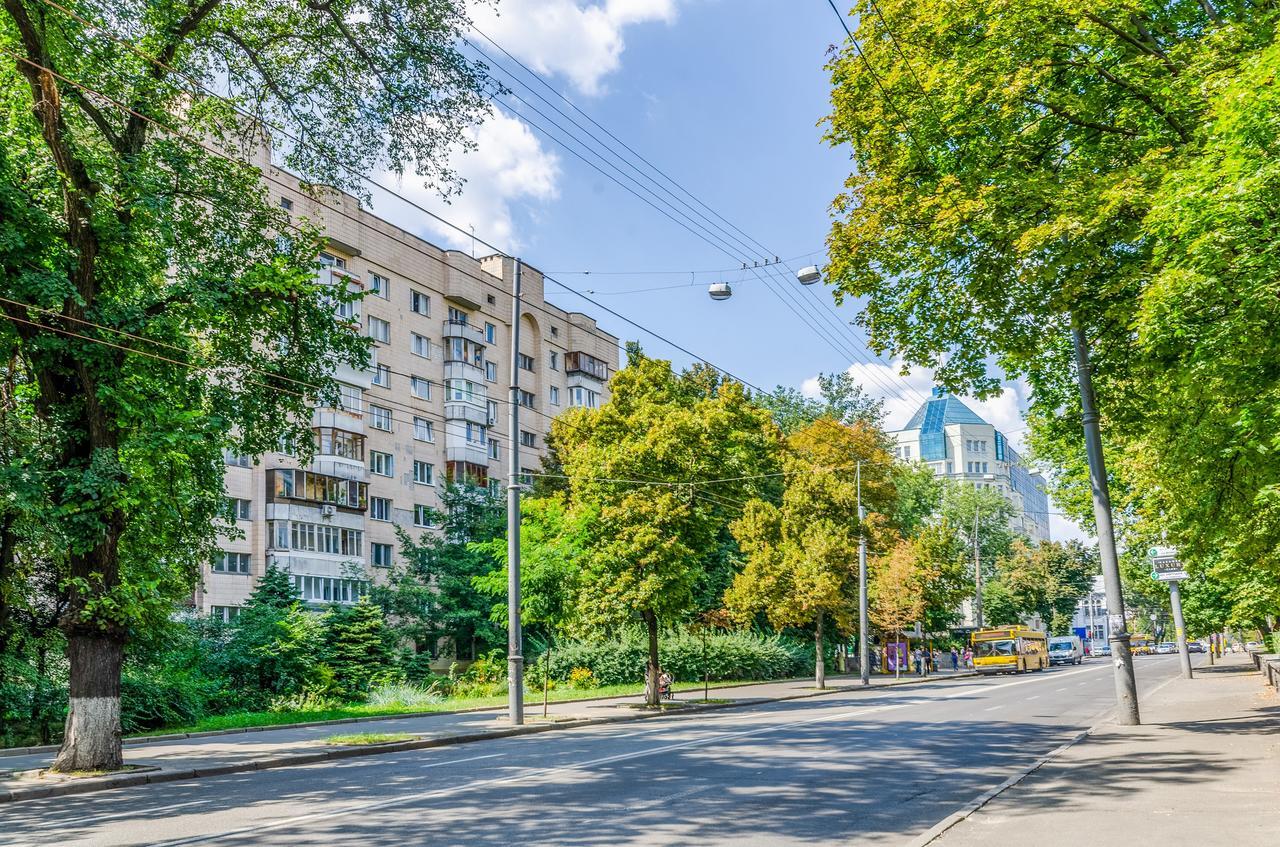 Sun City Hostel 3 Kyiv Exterior photo